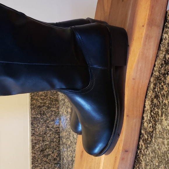 St John's Bay Boot - Picture 5 of 15